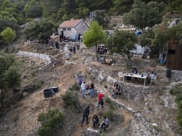 Issa Octoberschool2025 21 25.10.2025 Vis Croatia Dji 0696 Photo–metodblejec