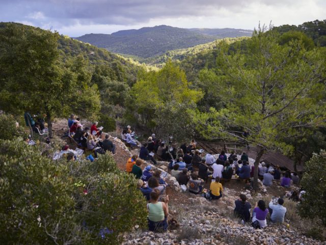 Issa Octoberschool2025 Day2 22.10.2025 Vis Croatia Mb1 1829 Photo Metodblejec