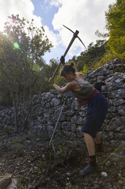 Issa Octoberschool2025 Day2 22.10.2025 Vis Croatia Mb1 2184 Photo Metodblejec